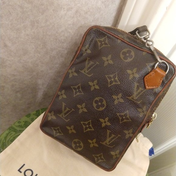 Louis Vuitton Mini Amazon with Detachable Strap - Picture 4 of 16